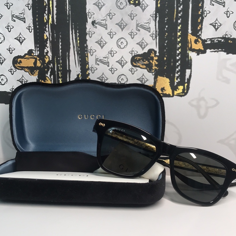 New Authentic Black Sunglasses with Gold Accents GG0910S 001 - Picture 4 of 12